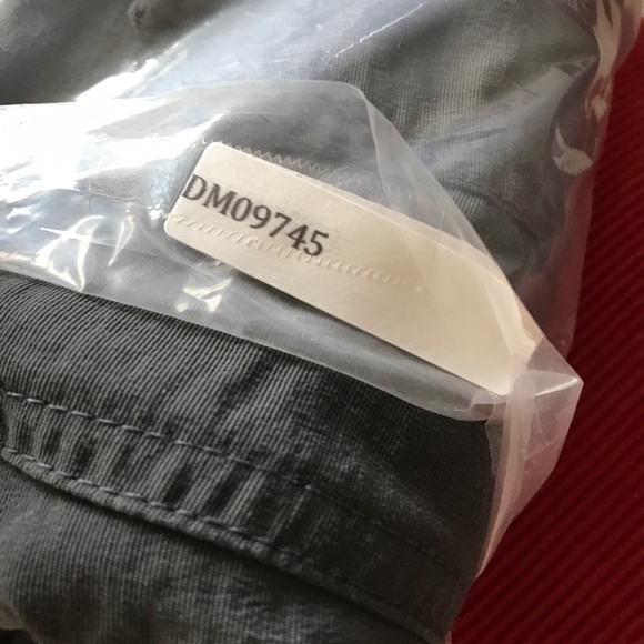 The North Face Mens Shorts Gray Flat Front Mens 36 - Picture 11 of 11